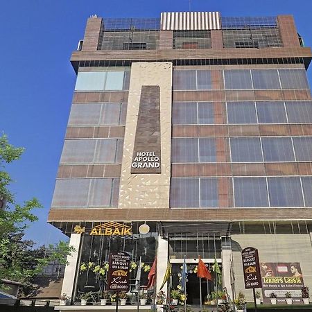 Hotel Apollo Grand 구와하티 외부 사진