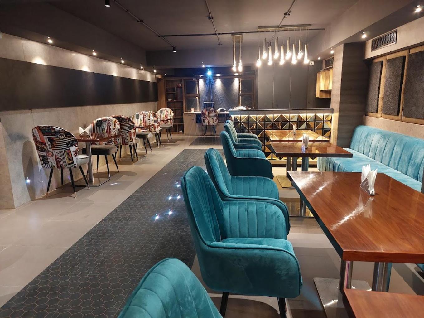 Hotel Apollo Grand 구와하티 외부 사진