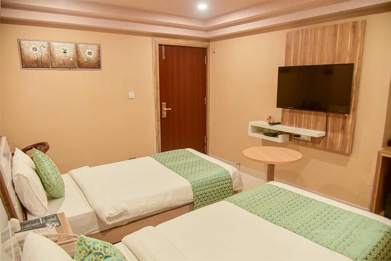 Hotel Apollo Grand 구와하티 외부 사진