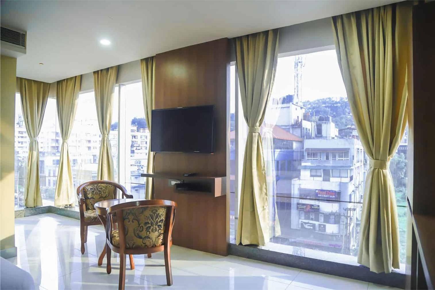 Hotel Apollo Grand 구와하티 외부 사진