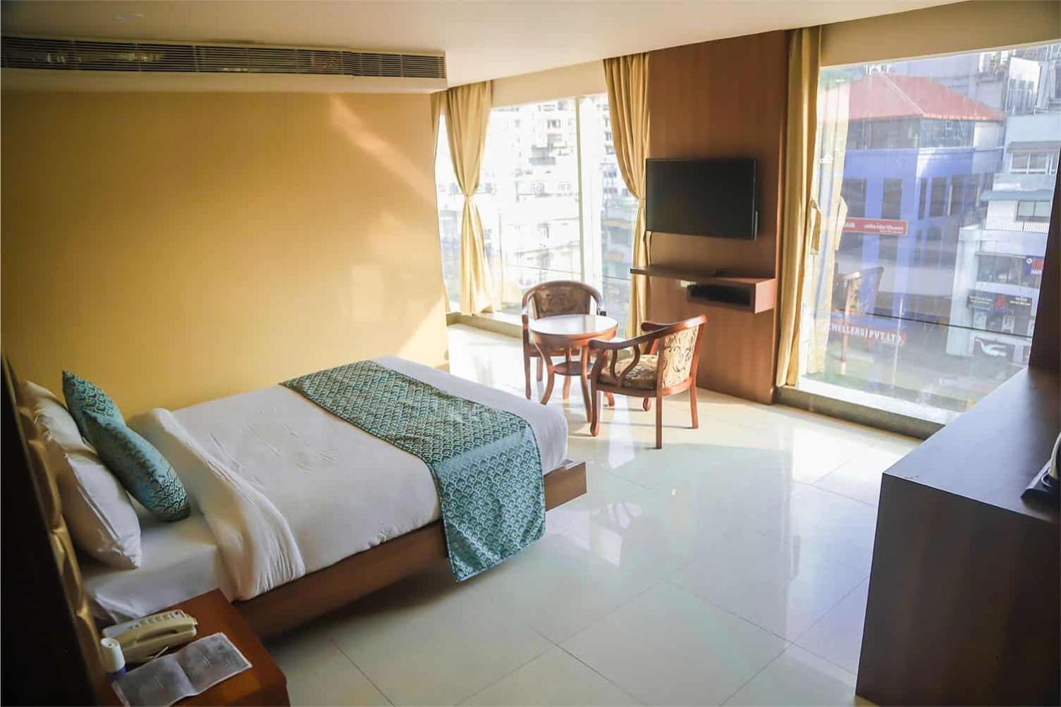 Hotel Apollo Grand 구와하티 외부 사진