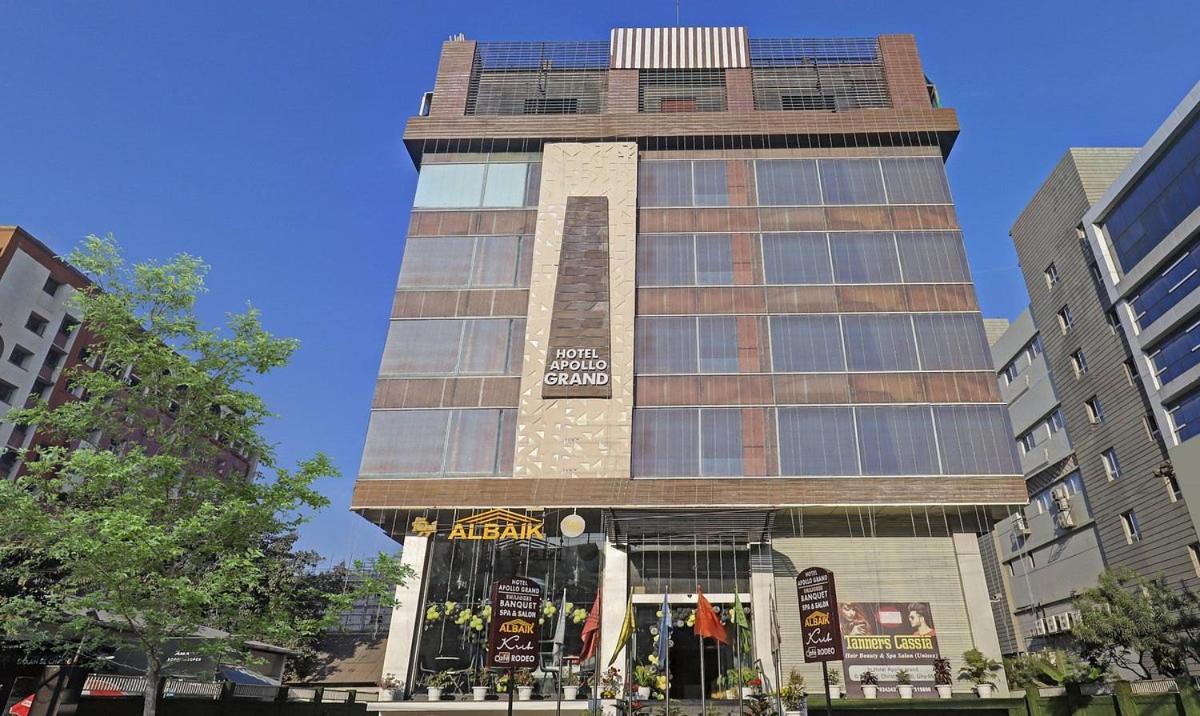 Hotel Apollo Grand 구와하티 외부 사진